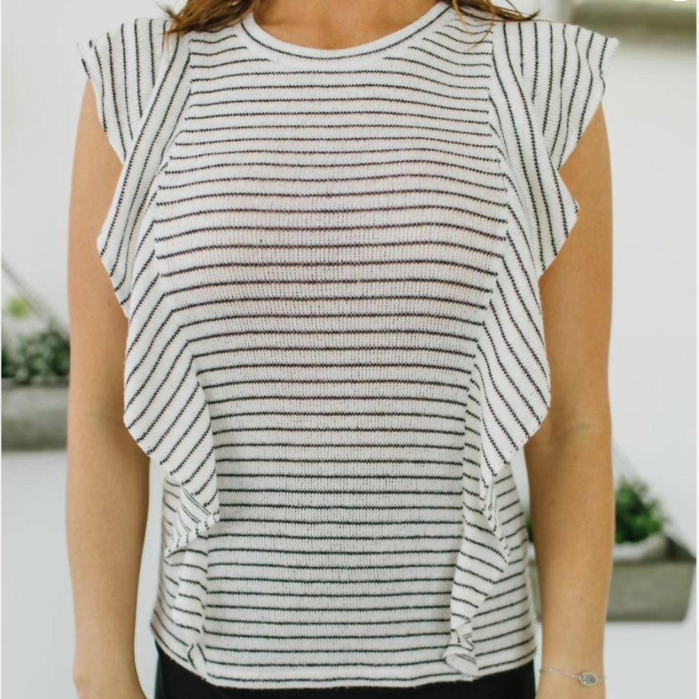 BB Dakota Side Gig Ruffle Top In Ivory